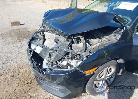 2016 Honda Civic Lx z USA, uszkodzony, nr VIN 19XFC2F53GE041921